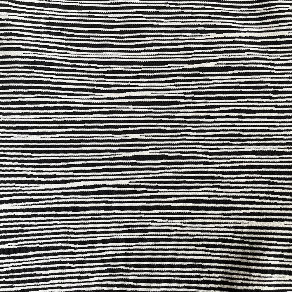 Athleta Ultimate Linear Lines Capri Size Small Black White Coin Pocket Stretch - Picture 6 of 11